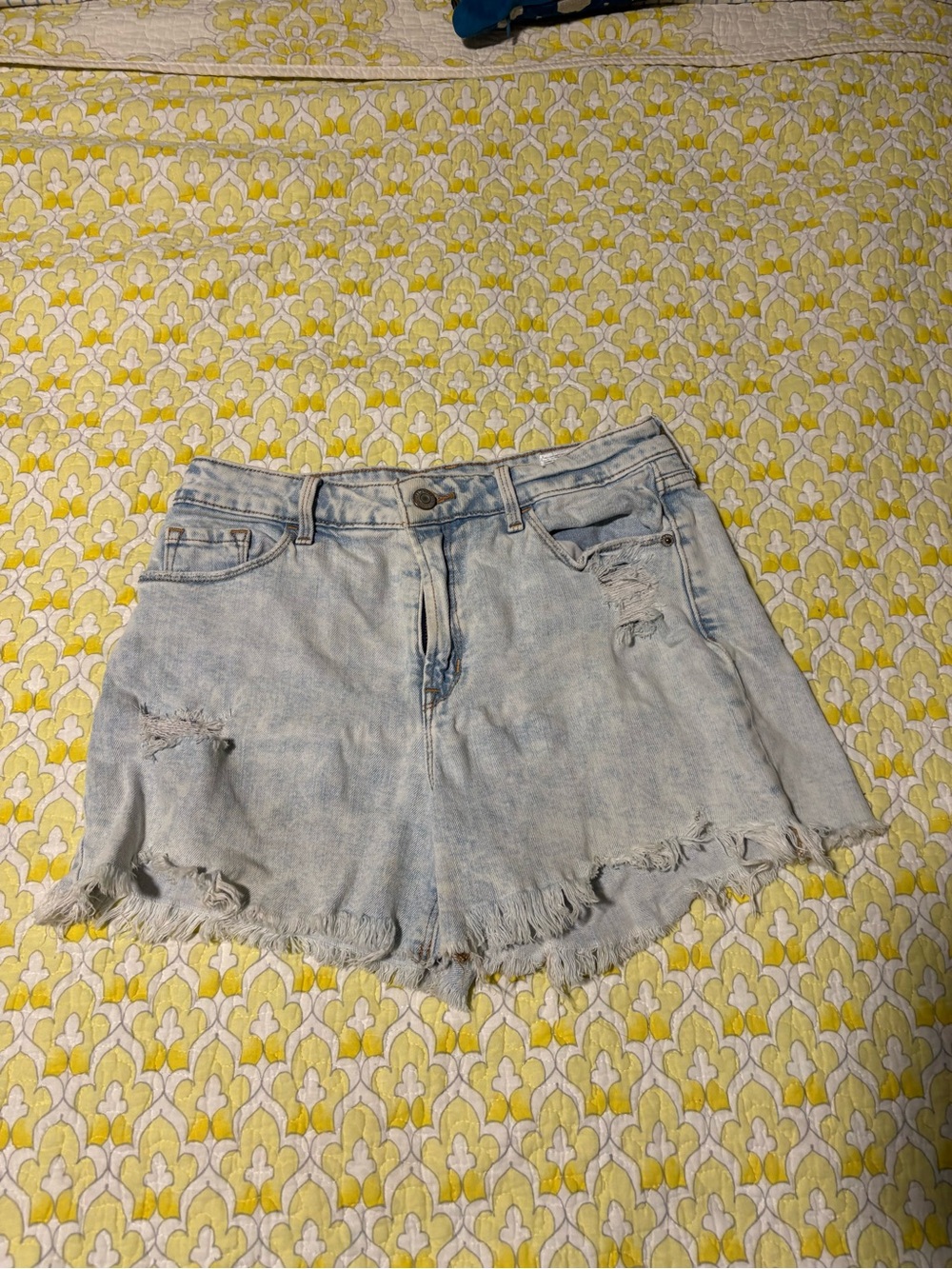 Old Navy Light Wash Distressed Denim Shorts
